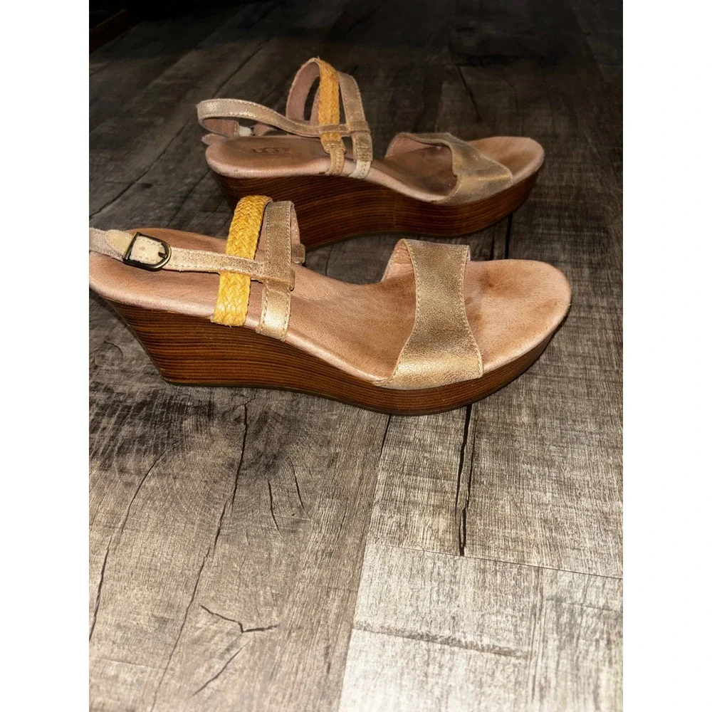 UGG Australia Lucianna Metallic Gold Yellow Braided Wedge Sandals W7